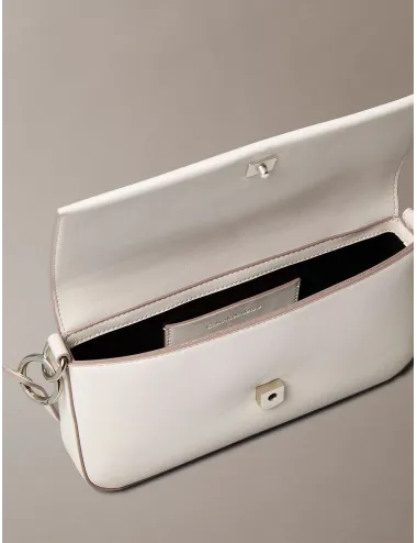 Calvin Klein |SCULPTED FLAP SHOULDER Donna| LV04K3148G-WGY